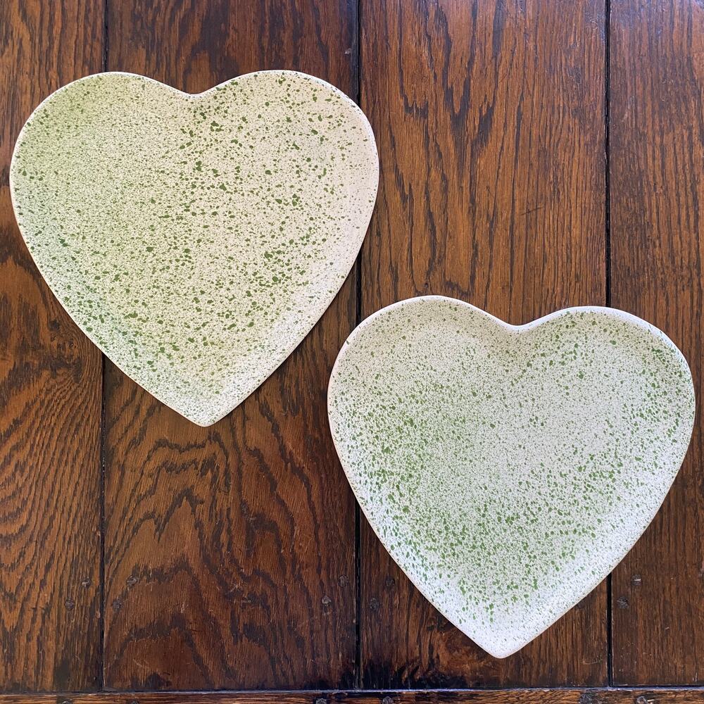2 BF Portugal St. Patricks day Speckled Green Heart Plate Set 9.5"